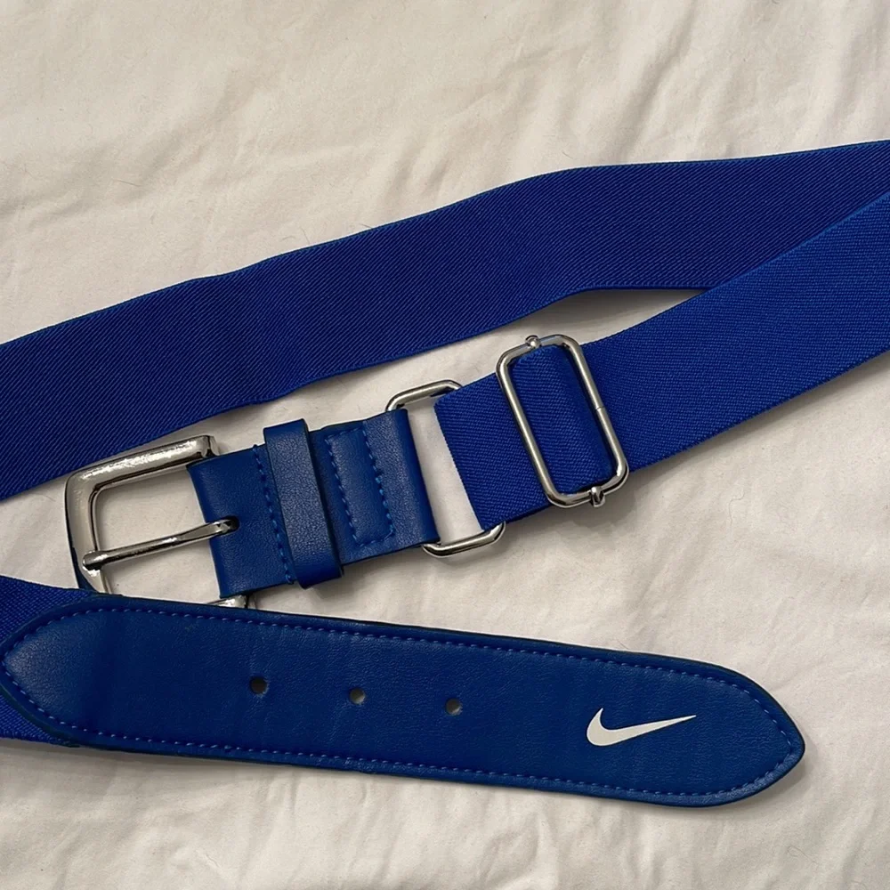 Nike baseball belt fully adjustable
